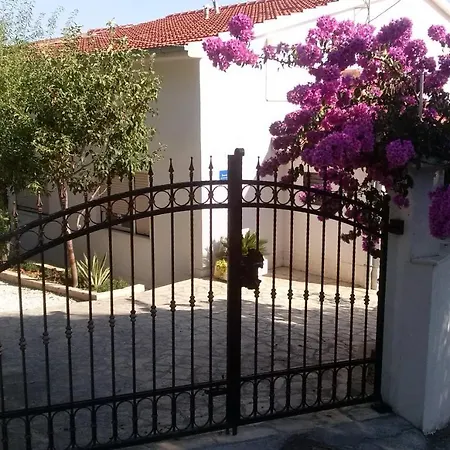 Apartmani Krizanac Donji Okrug  Exterior photo